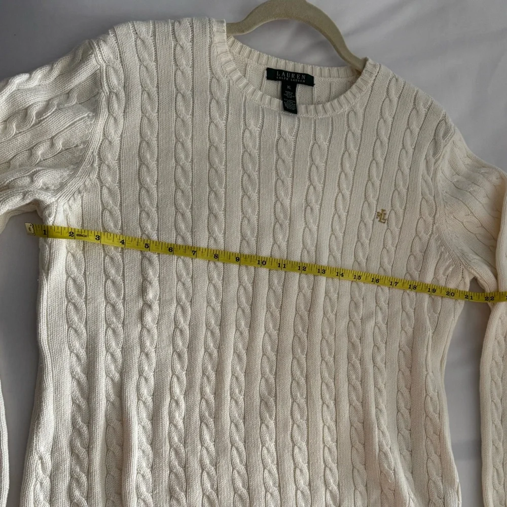 LIKE NEW - Ralph Lauren Cable Knit Sweater Cream XL, Gold RL crest - Picture 6 of 8
